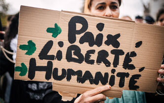 Manifester pour pleurer