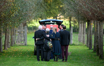 “Distinguer le ‘faire mourir’ et le ‘laisser mourir’” : Pierre Jova répond à Guillaume Durand
