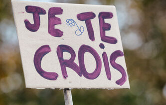 “Je te crois” : petite philosophie du témoignage