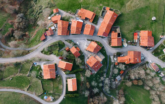 La double histoire du localisme