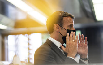 Macron giflé : quand l’énervement descend dans la rue