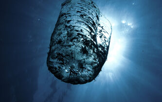 Magique, prosaïque et polluant : une philosophie du plastique