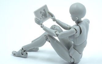 Laurence Devillers : “Reconnaître une personnalité juridique aux robots serait dangereux et inacceptable”